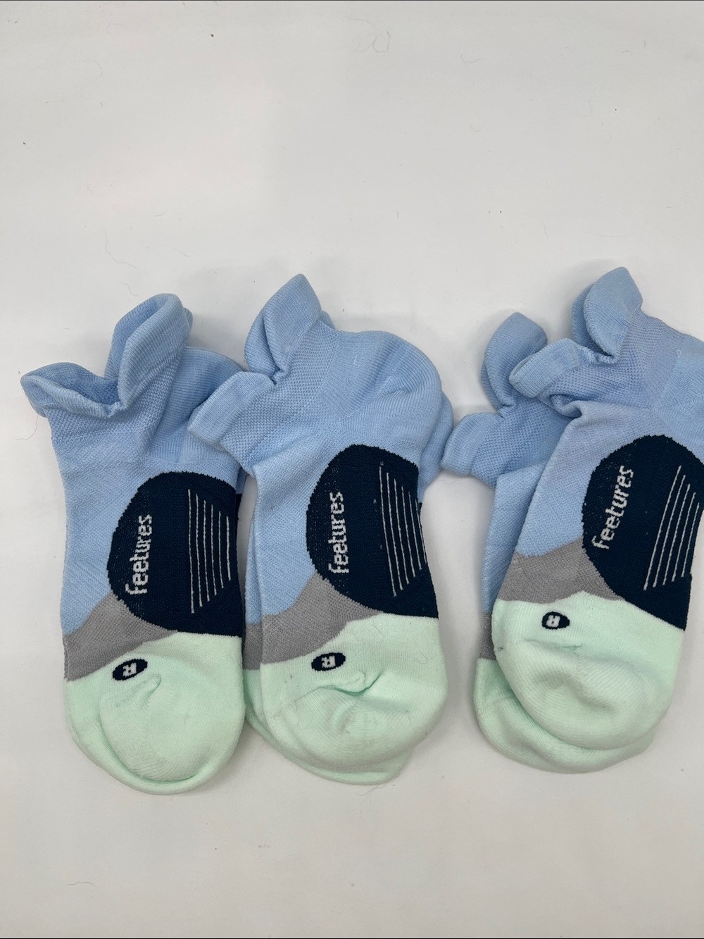 Feetures Elite light Cushion No Show Tab Running Socks Medium 3 Pack New - Picture 2 of 4